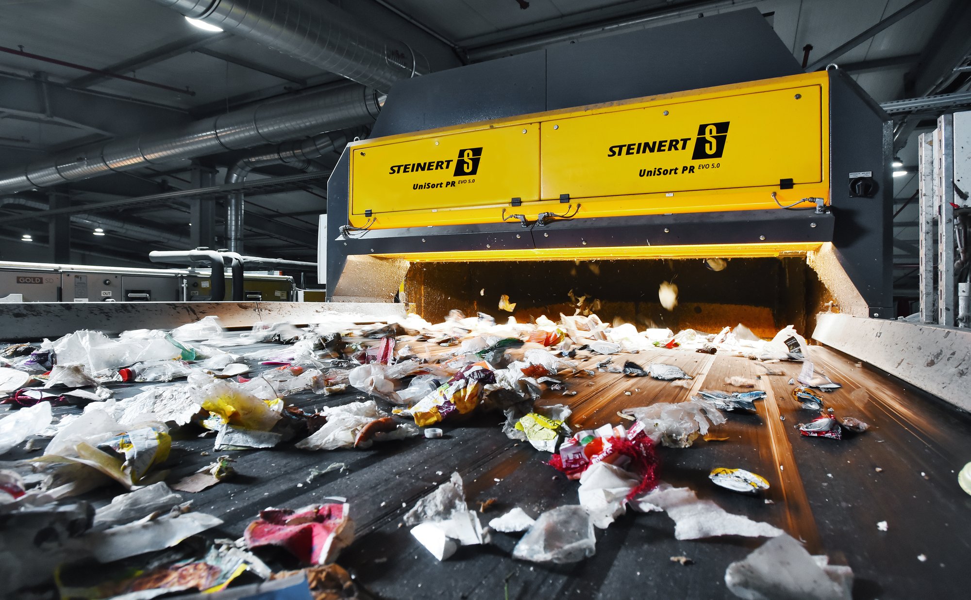 UniSort PR EVO 5.0 in post consumer packaging