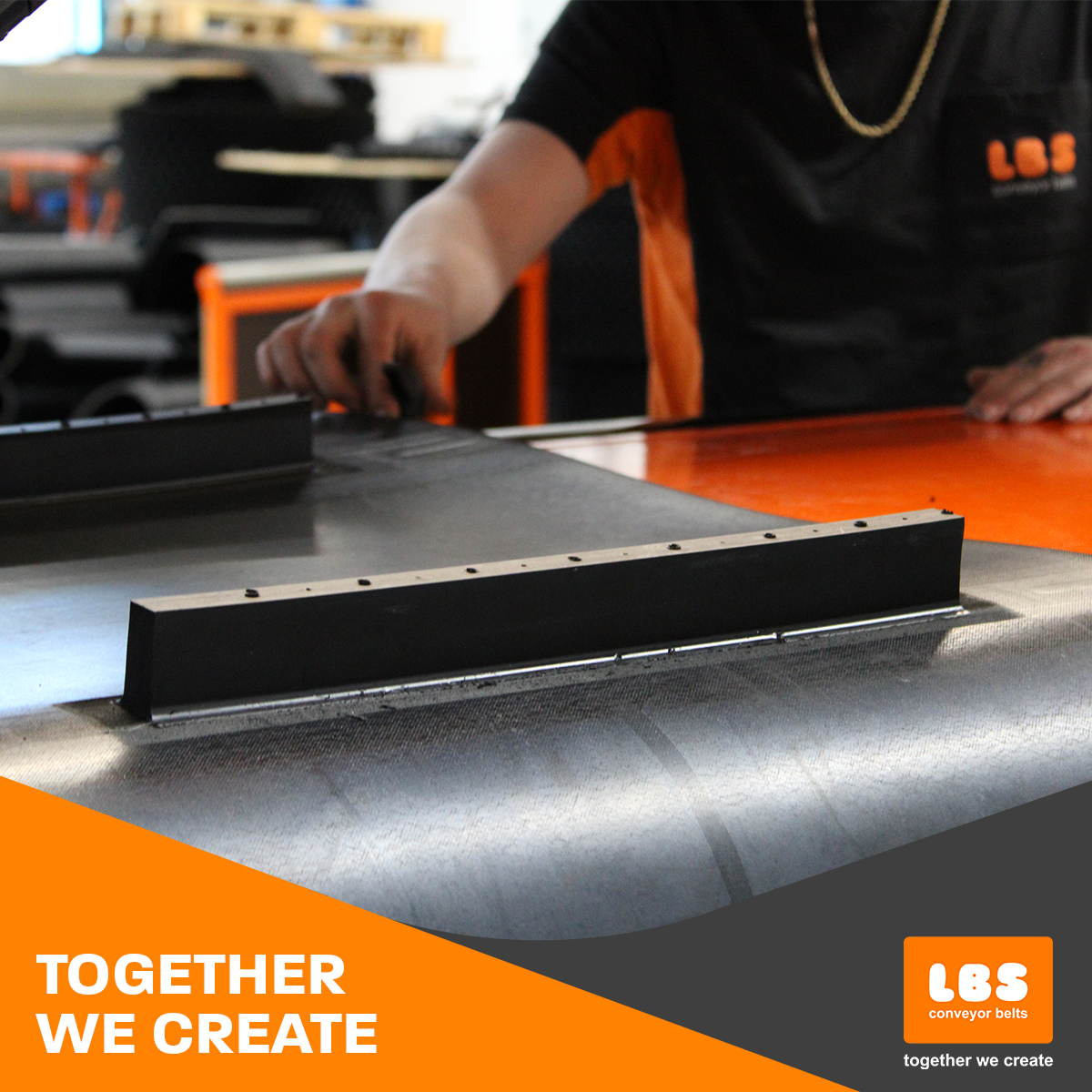 Magneetbanden by LBS Conveyor Belts BV